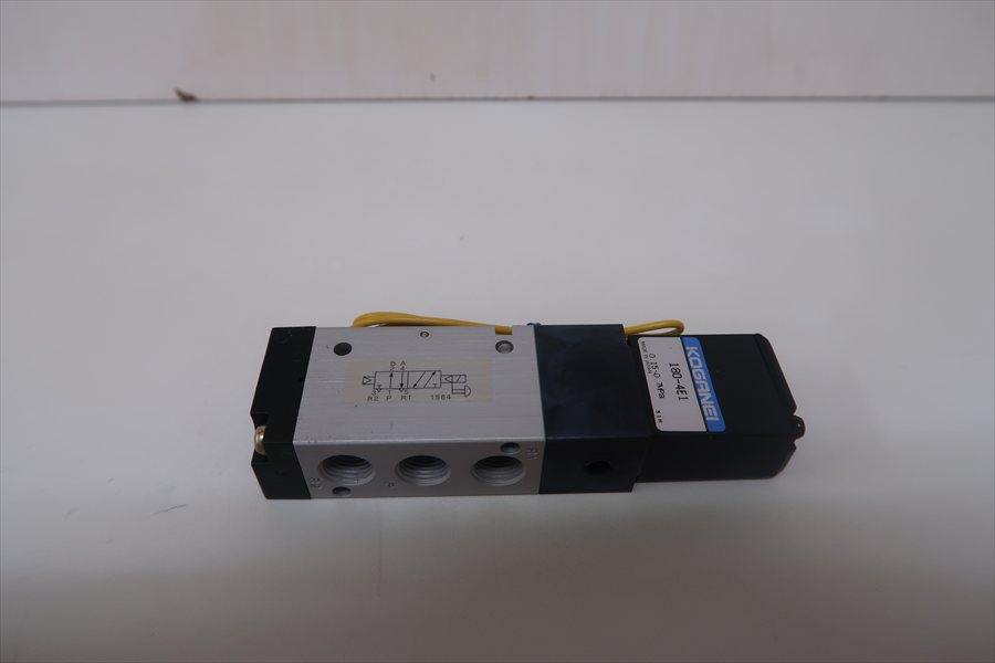 (株)コガネイ　5ポート電磁弁　180-4E1