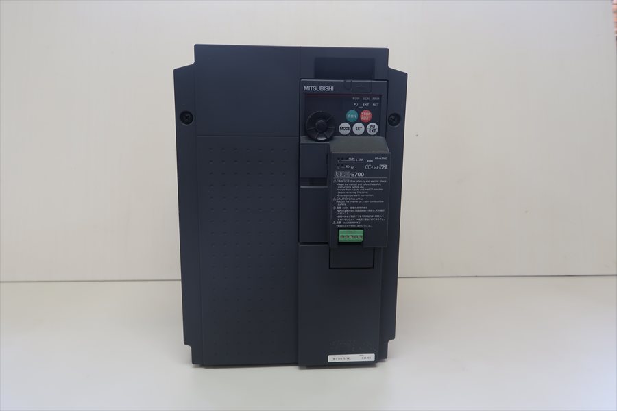 三菱電機(株)　インバータ　FR-E720-5.5K／2011年製