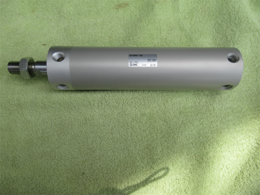 SMC(株)　エアシリンダ 丸形　CDG1BN50-150Z【新古品】