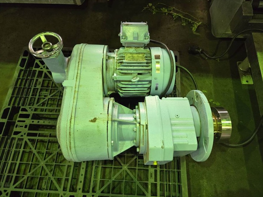 (株)酒井製作所　ベルト式無段変速機　TXF-55-20-U／2021年製