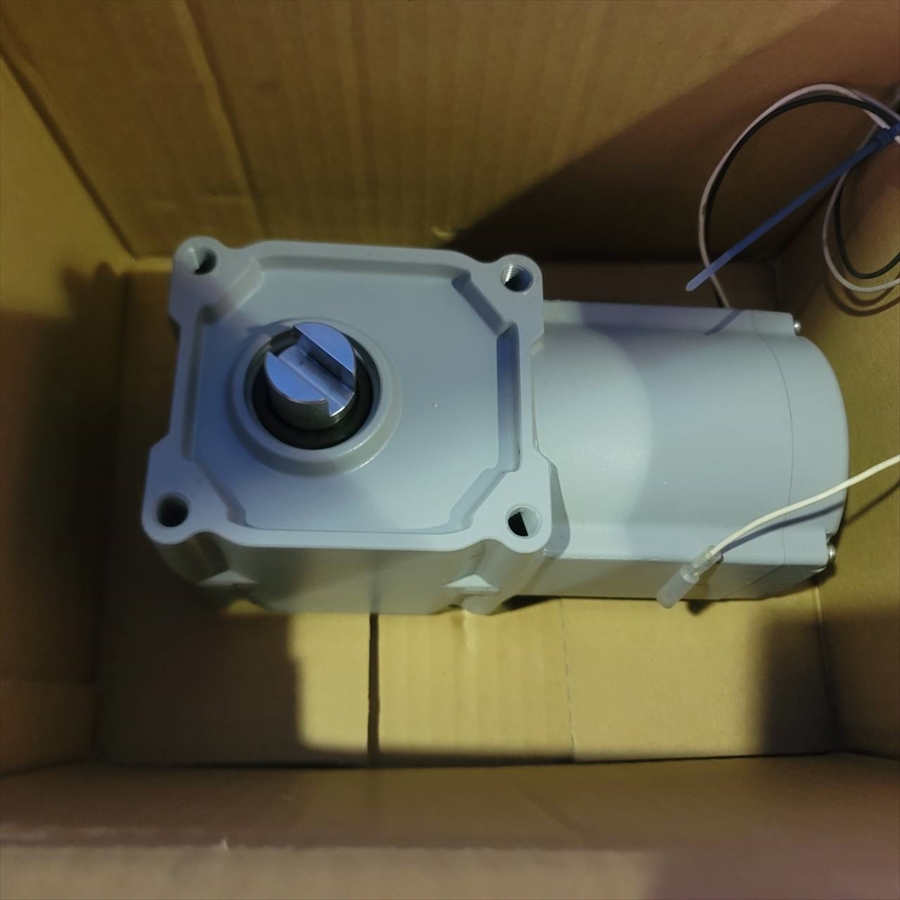 (株)ニッセイ　ギアモータ　F2SM-15-20-T90／2018年製