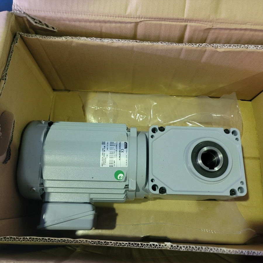 (株)ニッセイ　インダクションギアモータ　F3S35N20-MD08TNNTN／2019年製 【未使用品】