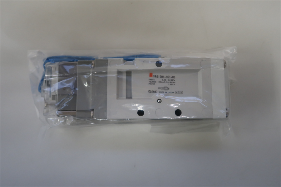 SMC(株)　5ポートソレノイドバルブ　VF5120K-1G1-03